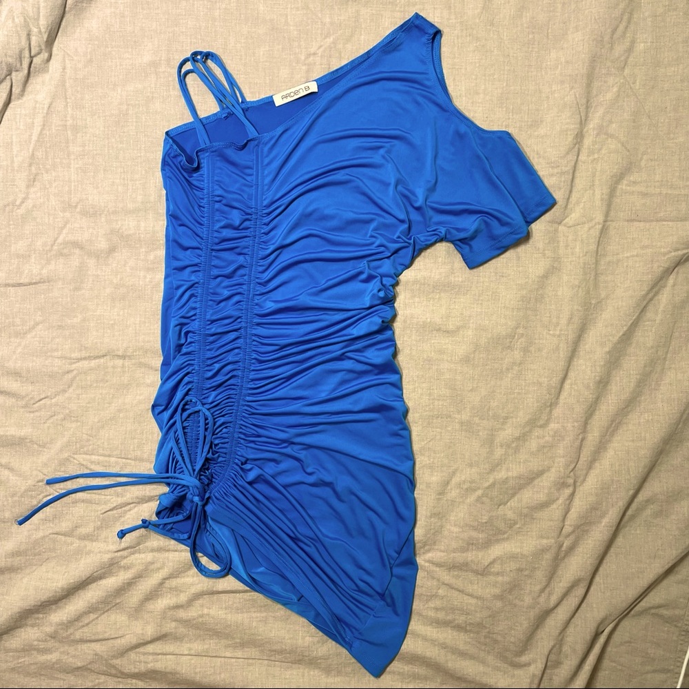 One shoulder blue dress